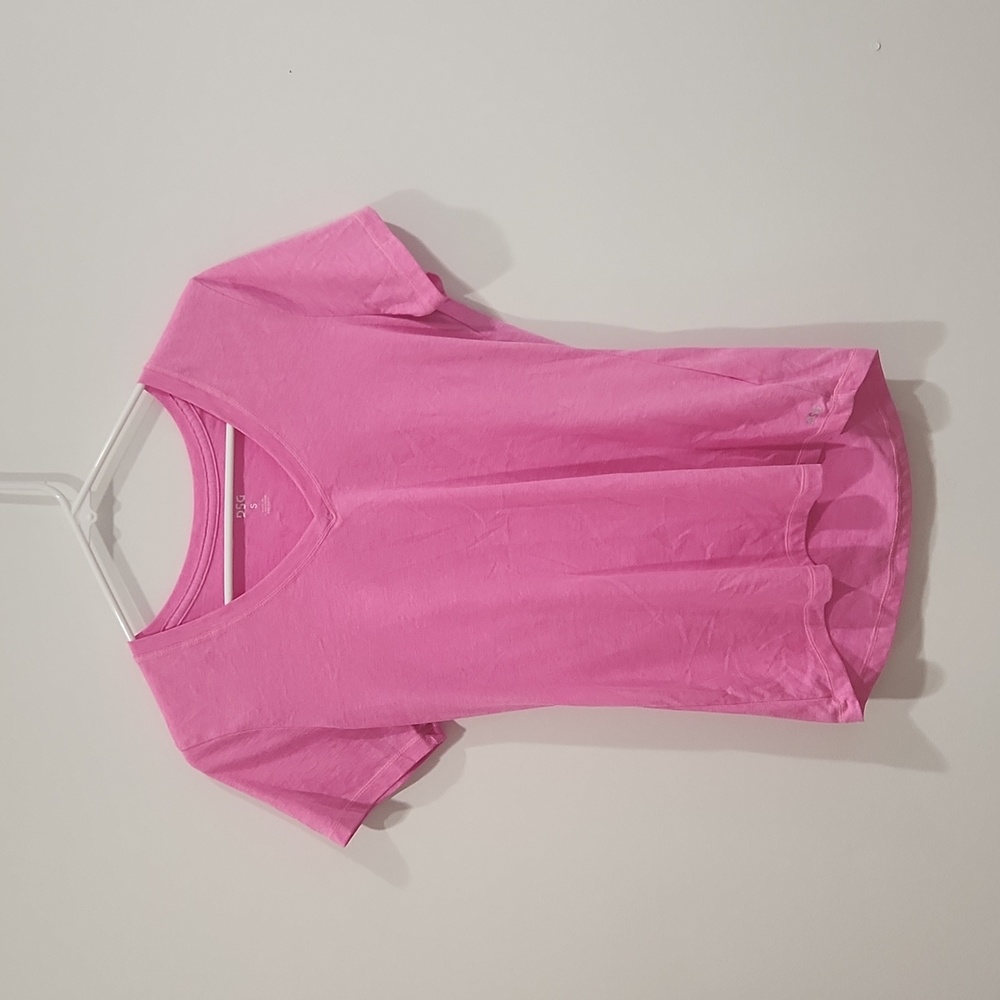 Womens v-neck tee